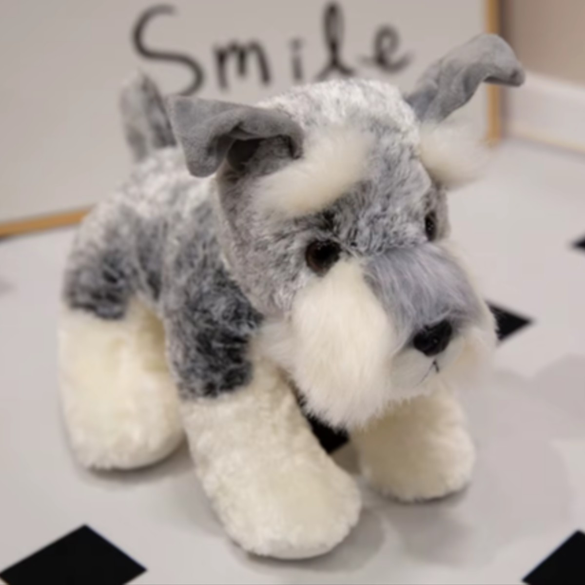 Encantador peluche Schnauzer juguetes de peluche muñecos de animales suaves Kawaii Schnauzer perro bonitos regalos de cumpleaños y Navidad