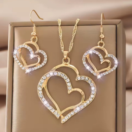 Collar con colgante en forma de corazón hueco de doble capa con diamantes de imitación brillantes, conjunto de joyería versátil con temperamento para mujer