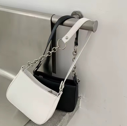 Bolso de mano para axilas para mujer, bolsa de mano de PU con costuras de anillo de Metal, bolso de hombro sólido con cremallera de calle, negro y blanco