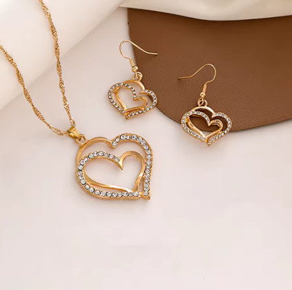 Collar con colgante en forma de corazón hueco de doble capa con diamantes de imitación brillantes, conjunto de joyería versátil con temperamento para mujer