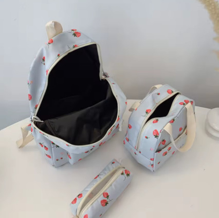 Conjunto de mochila de fresa bonita a la moda, bolso y estuche para bolígrafo de nailon acolchado con doble cremallera para mujer, elementos esenciales para ir al trabajo