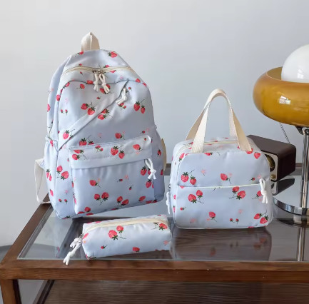 Conjunto de mochila de fresa bonita a la moda, bolso y estuche para bolígrafo de nailon acolchado con doble cremallera para mujer, elementos esenciales para ir al trabajo