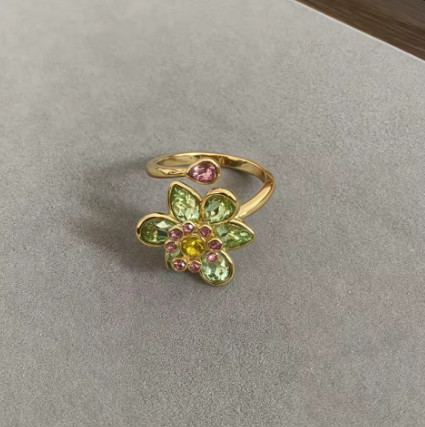 Nuevos collares para pulseras de flores para mujer, pendientes ligeros de lujo versátiles de alta gama, conjunto de joyería de diseño de nicho