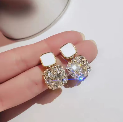 Nuevos pendientes geométricos de cristal brillante púrpura Vintage para mujer, pendientes de gota finos y encantadores, joyería
