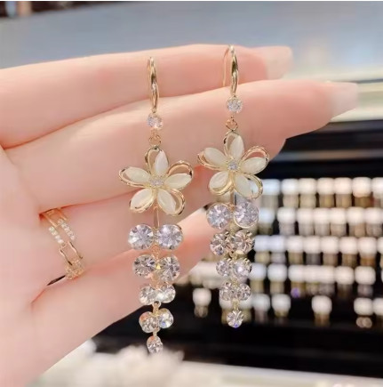 Pendientes colgantes con borlas y flores de cristal de lujo para mujer, aretes largos de ópalo de circón brillante, regalo de joyería para fiesta y boda