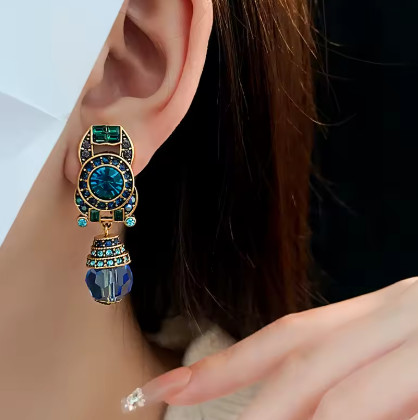 Pendientes de Clip de cristal azul con diamantes de imitación para mujer, moda Vintage Medieval, pendientes con dijes brillantes, joyería de lujo nueva