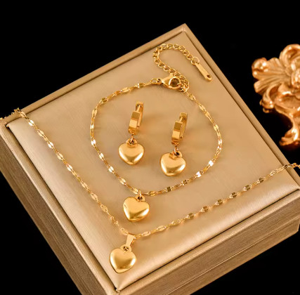 Acero inoxidable corazón amor collar pulseras pendientes conjunto para mujeres nueva moda 18K chapado en oro joyería impermeable